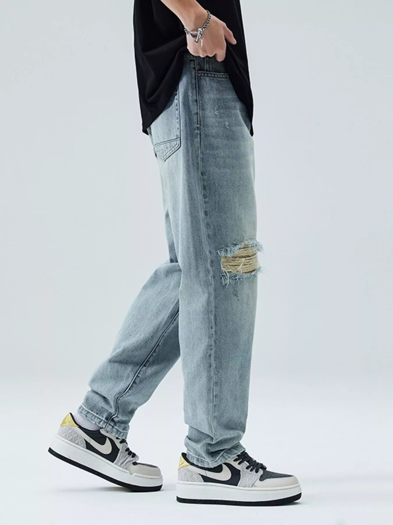 Men's Distressed Relaxed Fit Jeans - R - DRESS