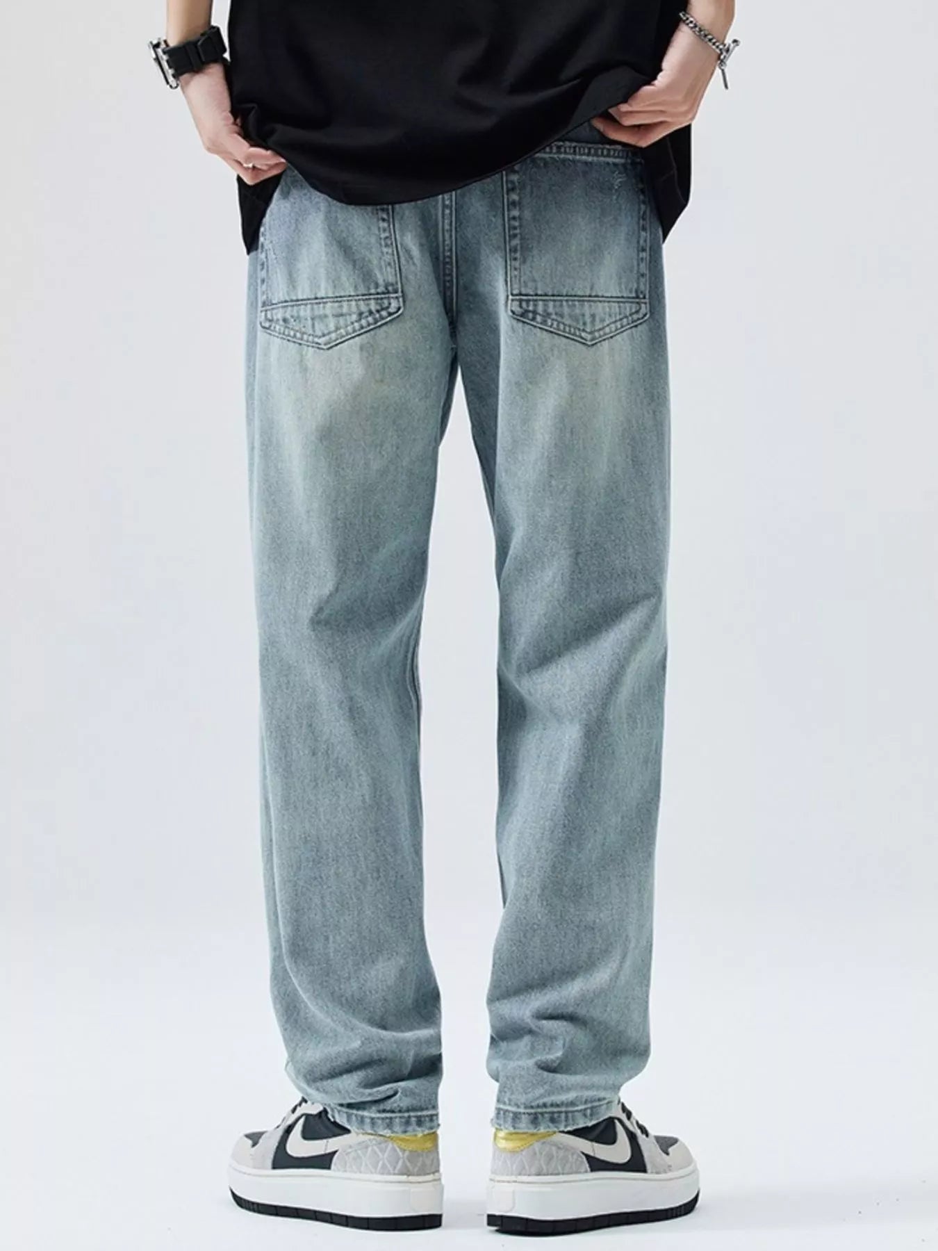 Men's Distressed Relaxed Fit Jeans - R - DRESS