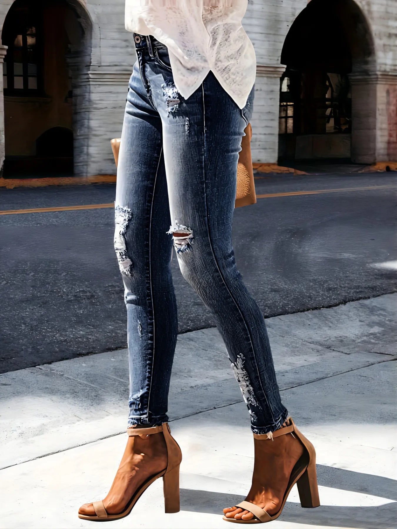 Distressed Skinny Jeans - R - DRESS
