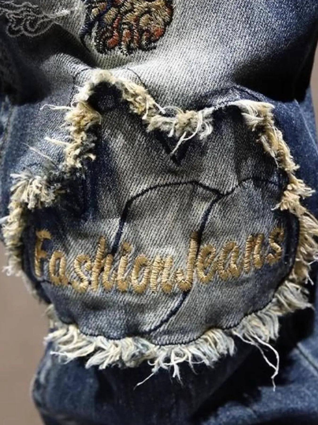Men's Distressed Embroidered Jeans - R - DRESS