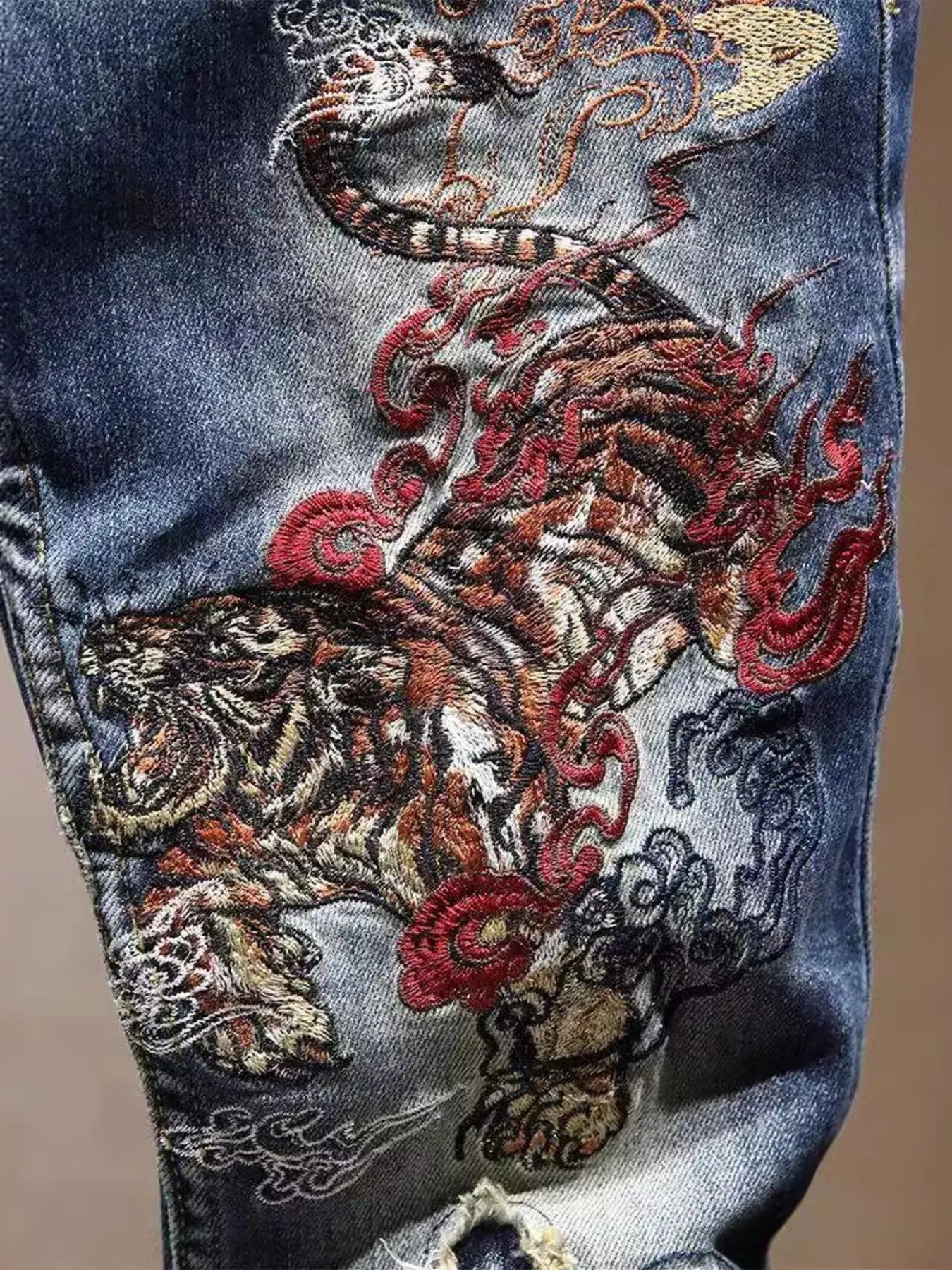 Men's Distressed Embroidered Jeans - R - DRESS