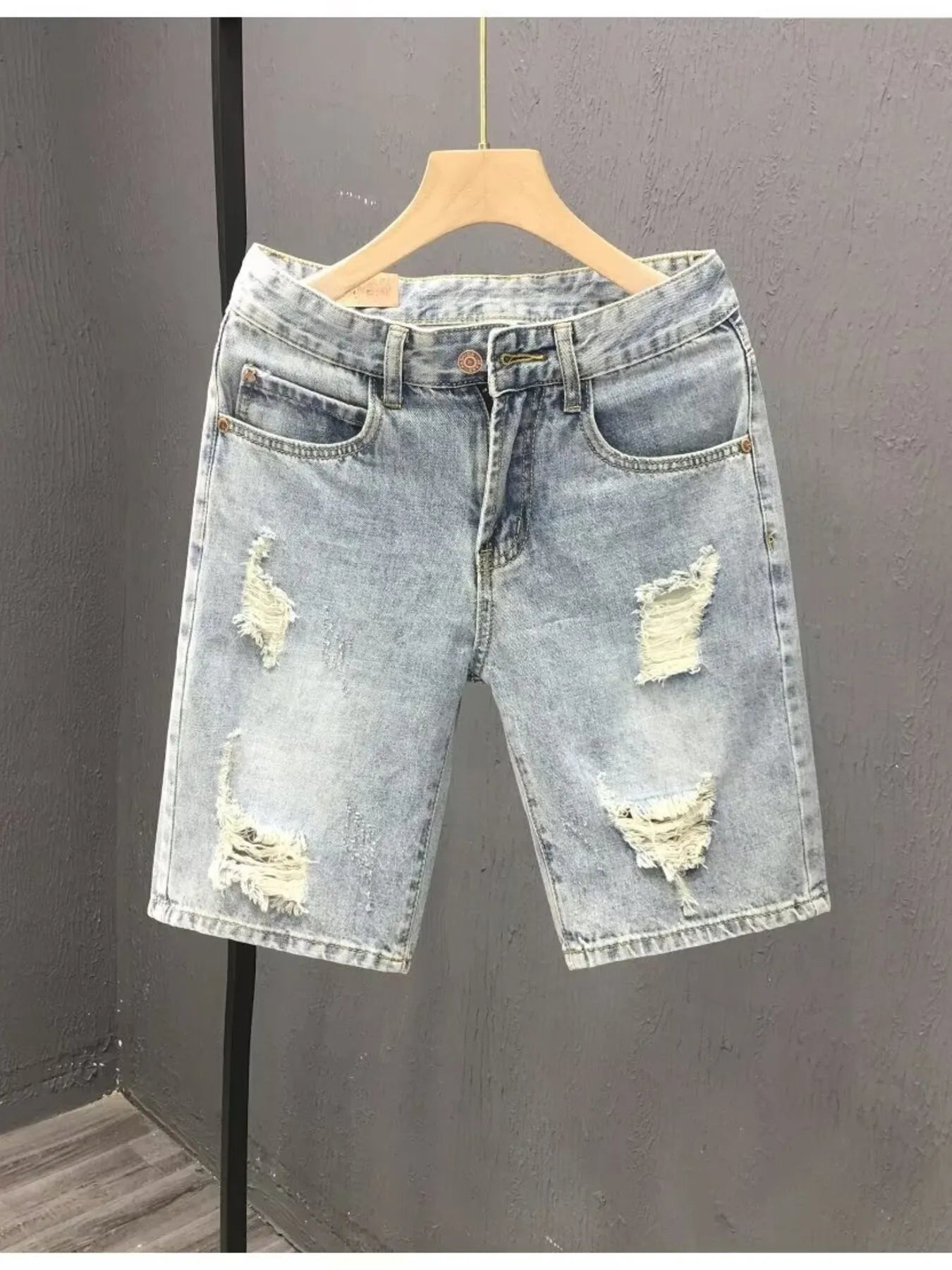 Men's Distressed Wash Denim Shorts - R - DRESS