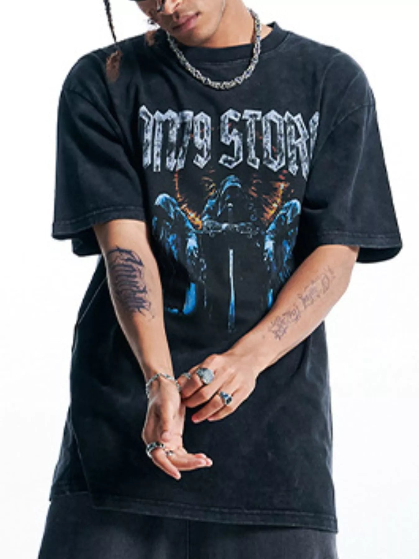 Men's Graphic Round Neck Short Sleeve T-Shirt - R - DRESS
