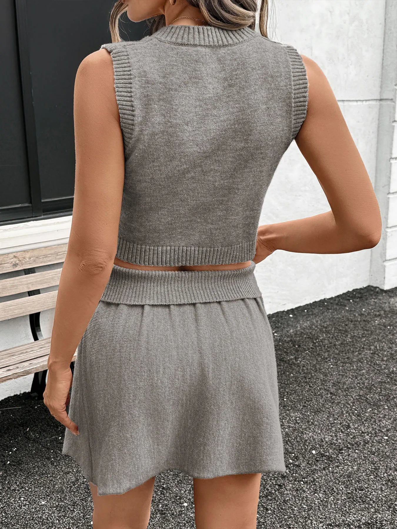 V - Neck Vest and Skirt Knit Set - R - DRESS